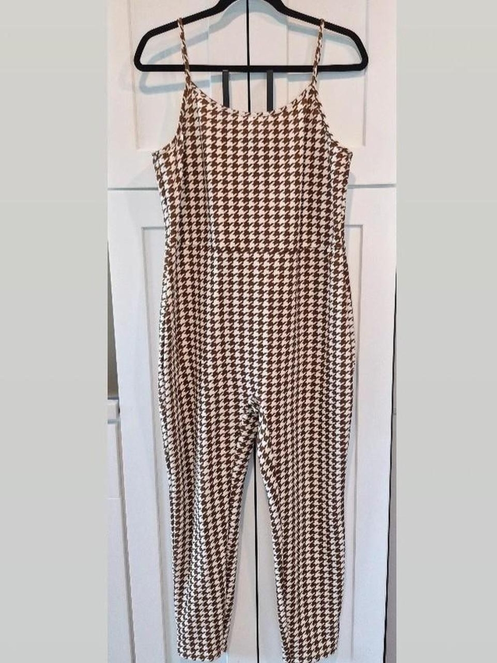 Brown & Cream Houndstooth Sleeveless Jumpsuit